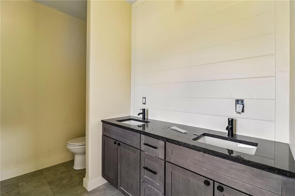 1013 E 10th Street — photo 19