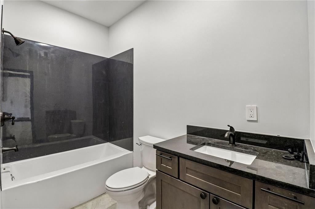 1013 E 10th Street — photo 21