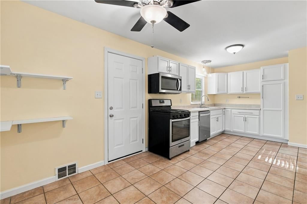 11109 Elmwood Avenue — photo 11