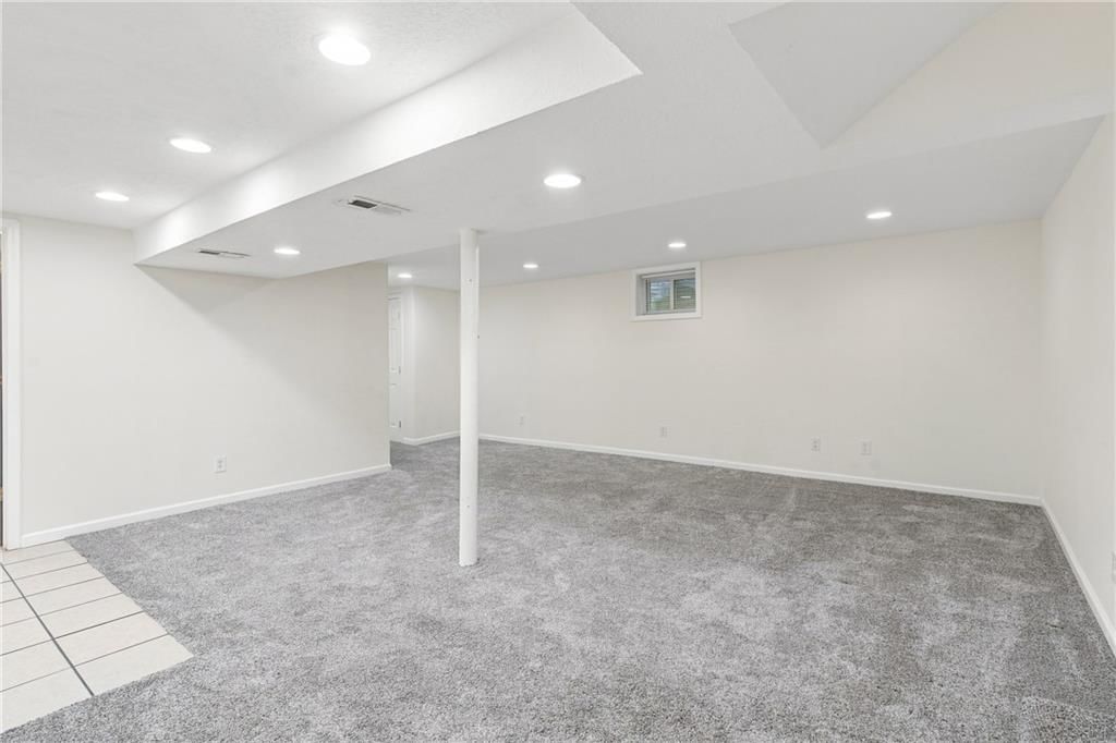 11109 Elmwood Avenue — photo 14