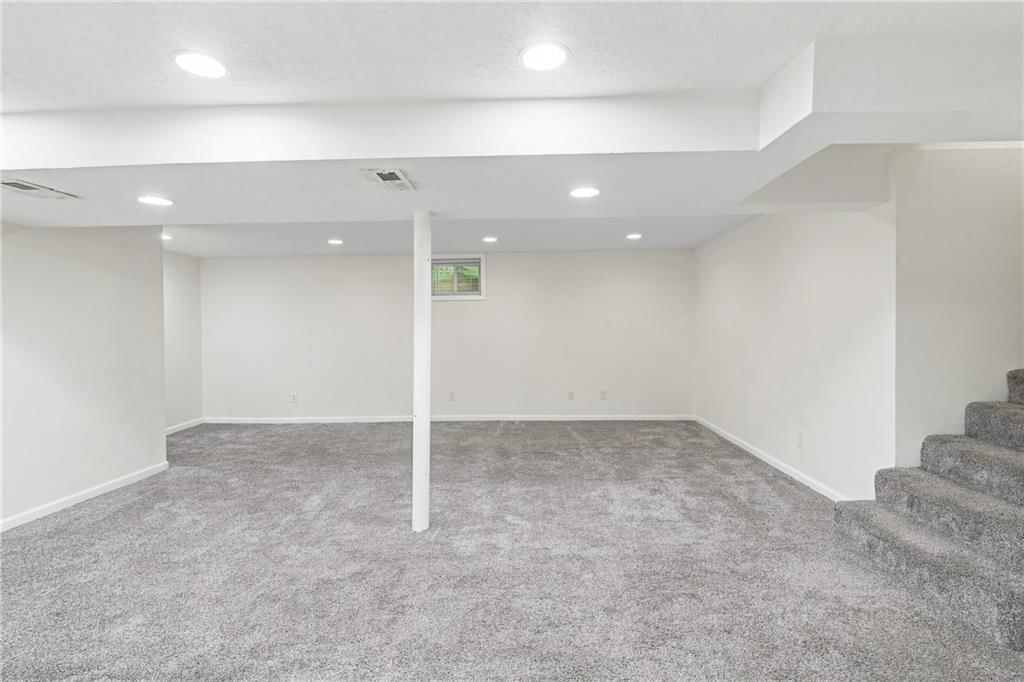 11109 Elmwood Avenue — photo 15