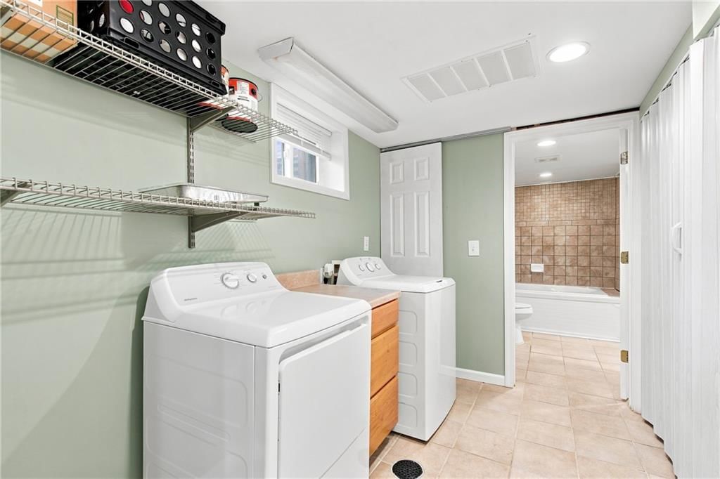 11109 Elmwood Avenue — photo 20