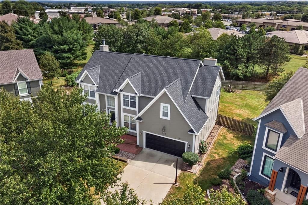 Photo 5 of 59 - 14921 Benson Street, Overland Park, KS 66221