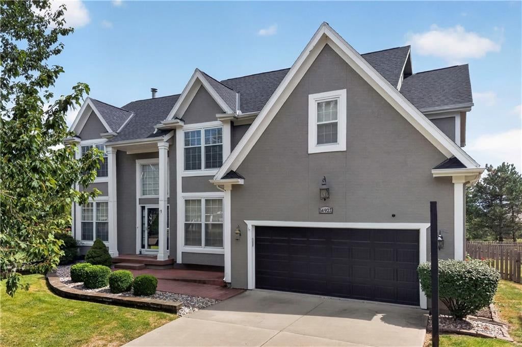 Photo 6 of 59 - 14921 Benson Street, Overland Park, KS 66221