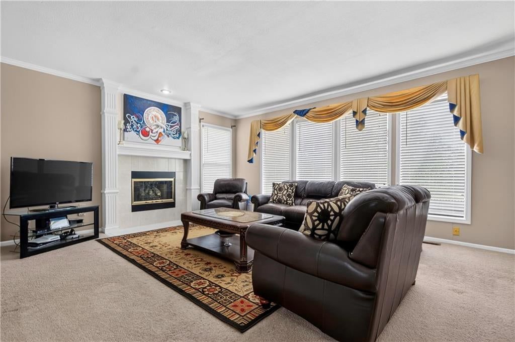 Photo 11 of 59 - 14921 Benson Street, Overland Park, KS 66221