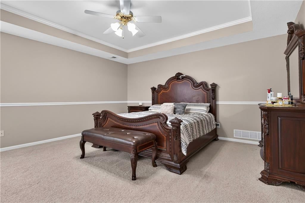 Photo 28 of 59 - 14921 Benson Street, Overland Park, KS 66221