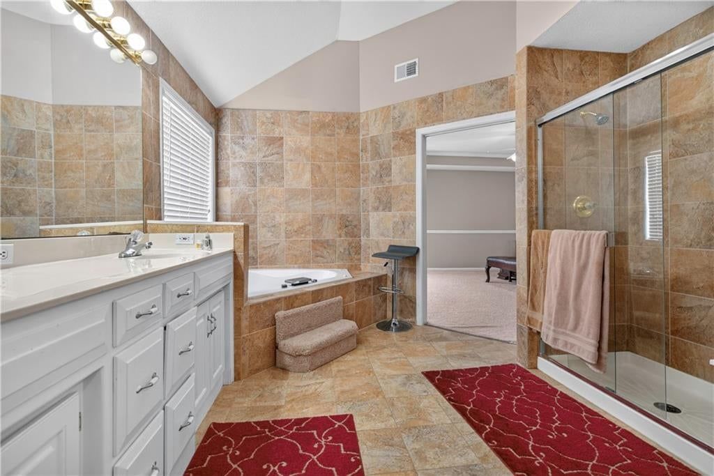 Photo 32 of 59 - 14921 Benson Street, Overland Park, KS 66221