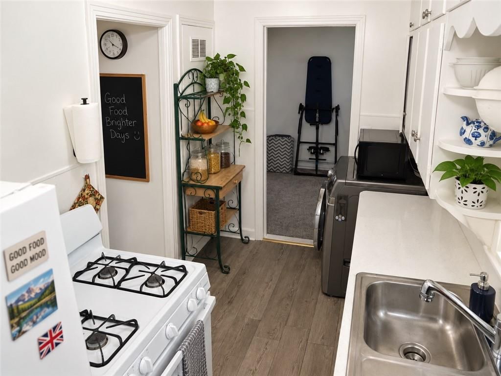 619 Grover Street — photo 13