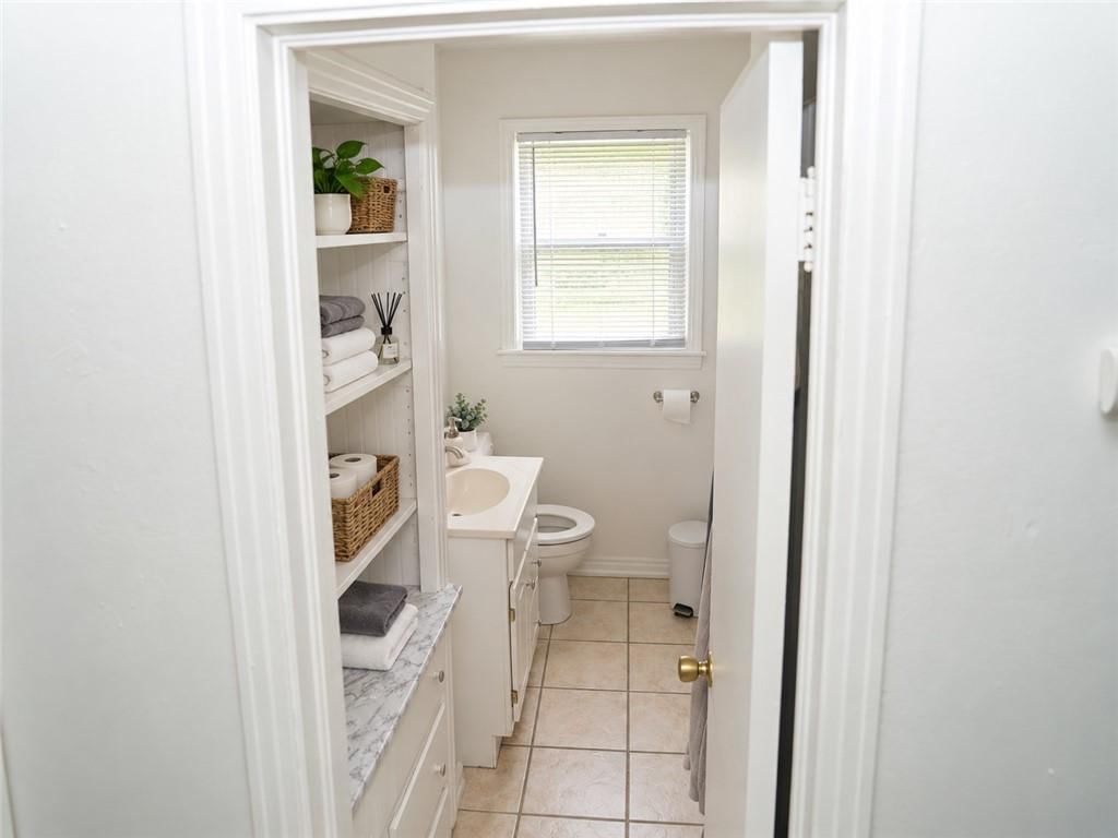619 Grover Street — photo 14