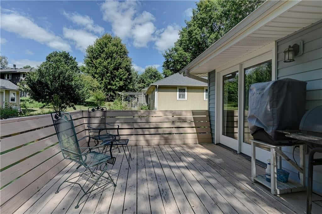 Deck and composite deck at 805 Citadel Drive, Weston, MO 64098