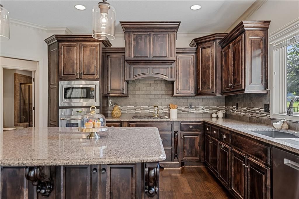 11609 W 154TH Street — photo 14