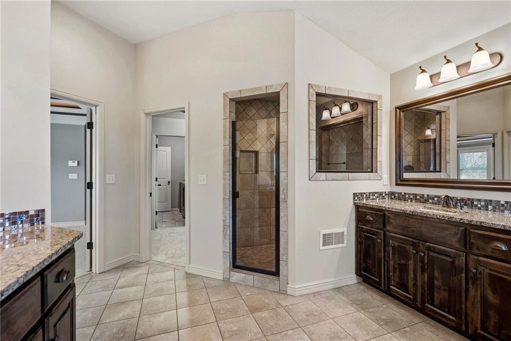 11609 W 154TH Street — photo 36