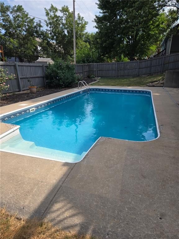 301 Andrea Lane — photo 3