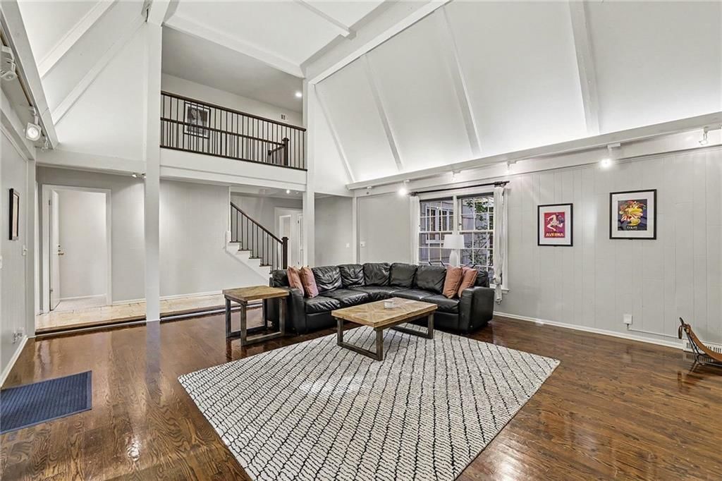 3518 W 100th Terrace — photo 5