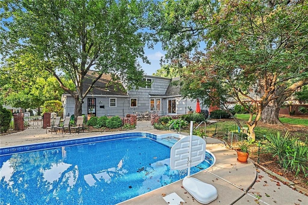 3518 W 100th Terrace — photo 34