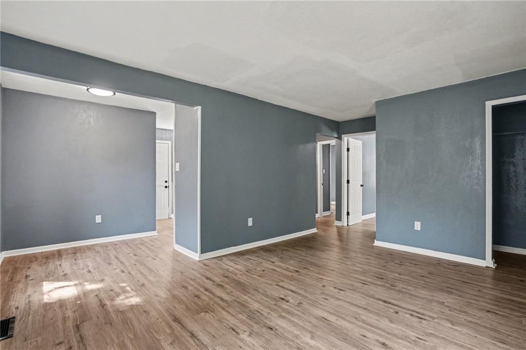 5129 Freeman Avenue — photo 9