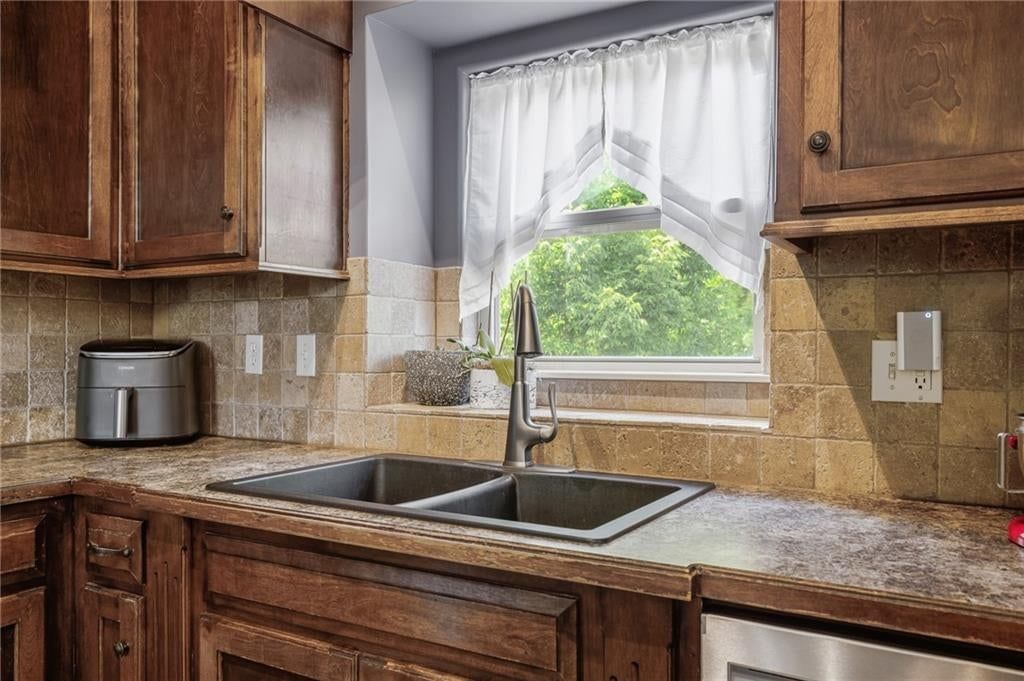 Photo 11 of 58 - 9025 SW 10th Street, Blue Springs, MO 64064