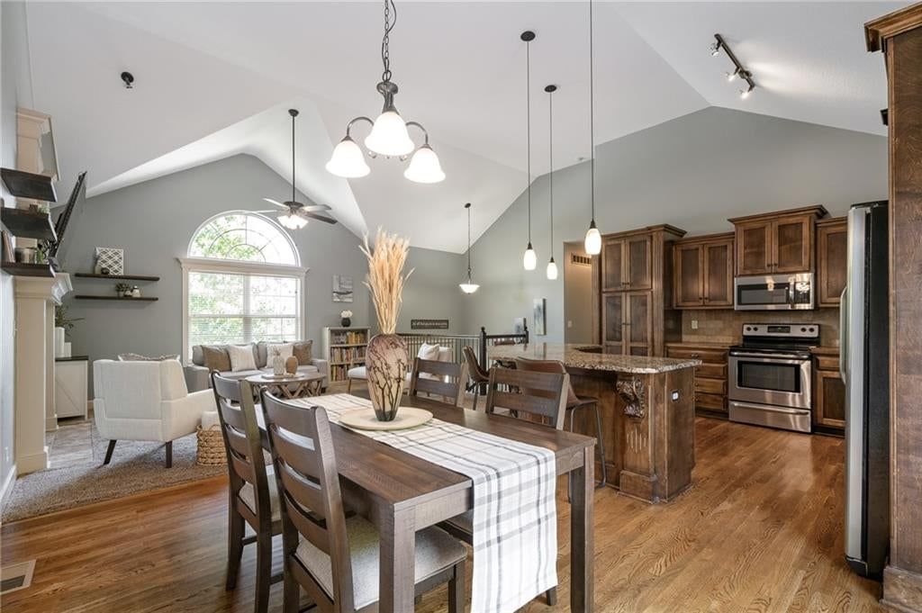 Photo 12 of 58, 9025 SW 10th Street, Blue Springs, MO 64064