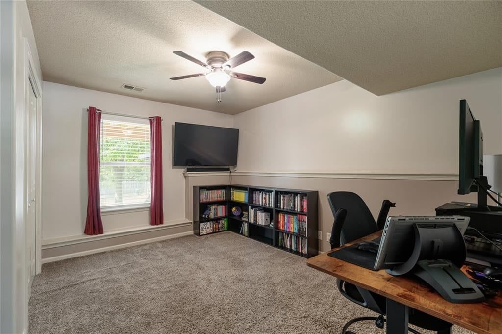 Photo 36 of 58 - 9025 SW 10th Street, Blue Springs, MO 64064