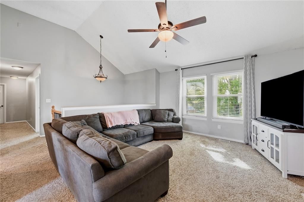 619 SE Joel Avenue — photo 6