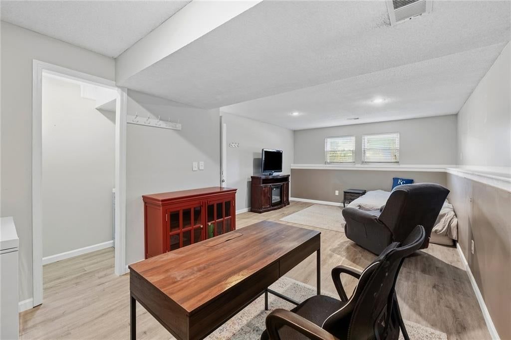 619 SE Joel Avenue — photo 31