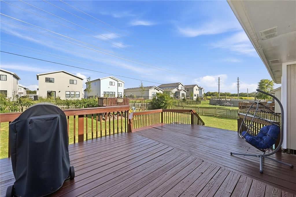 619 SE Joel Avenue — photo 32