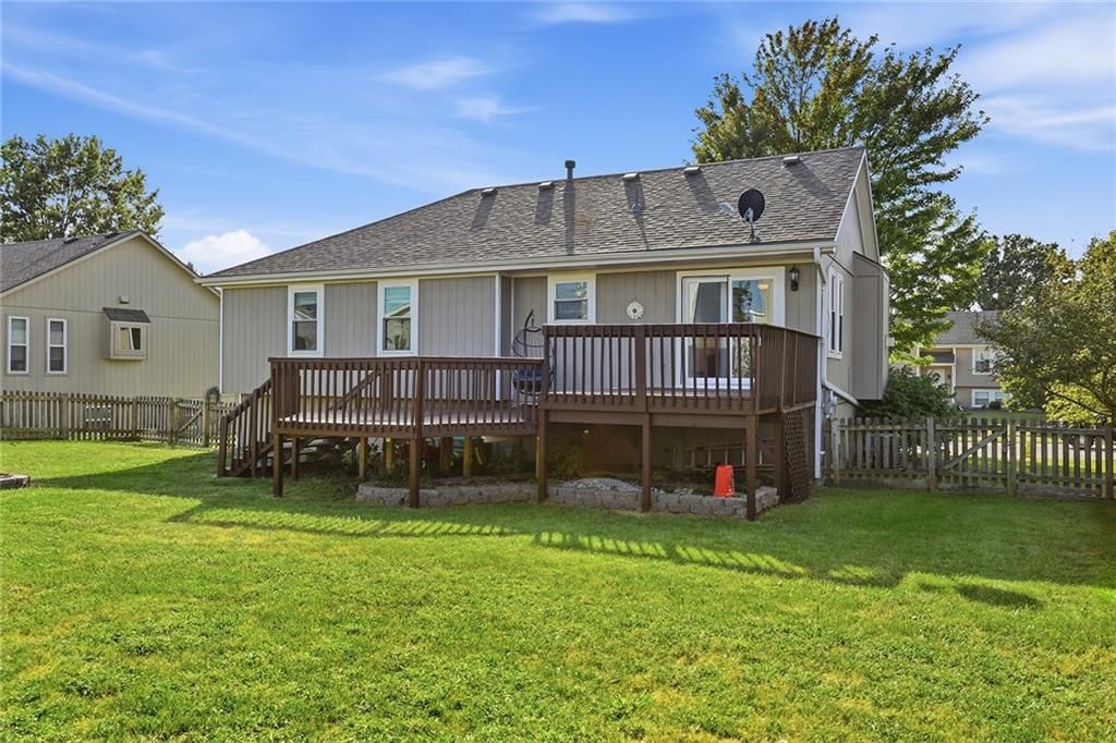 619 SE Joel Avenue — photo 34