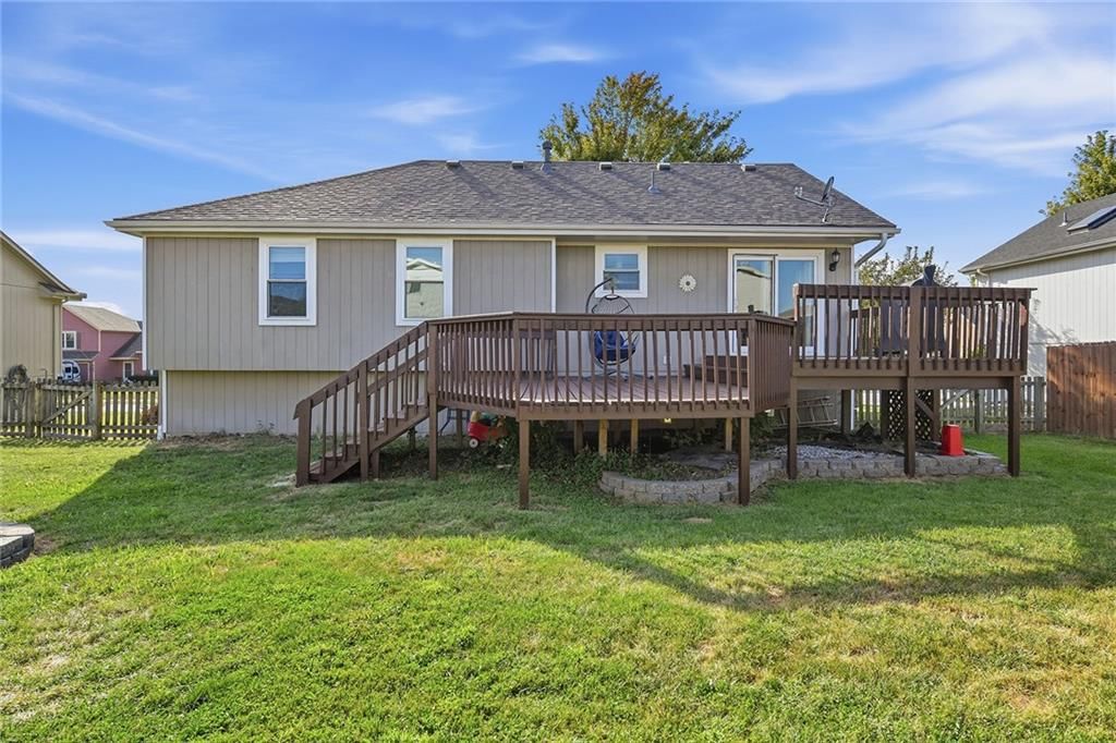 619 SE Joel Avenue — photo 35