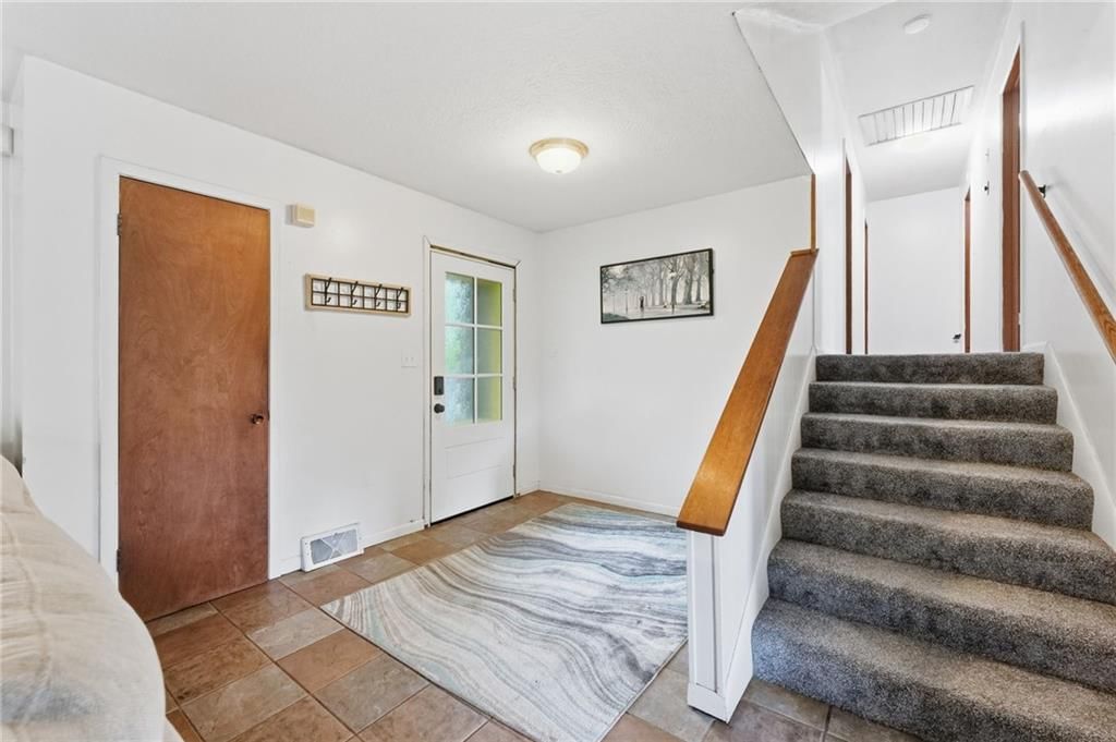 8109 E 99th Terrace, Kansas City, MO: listing photo 3