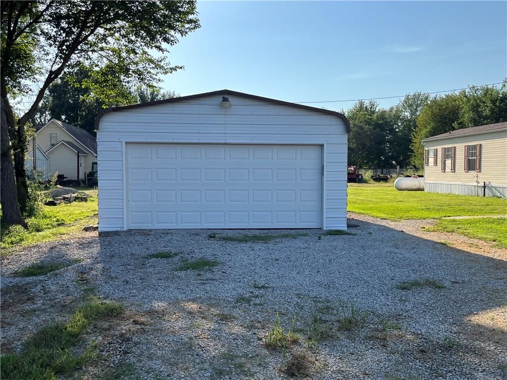 4704 N Adams Road — photo 5