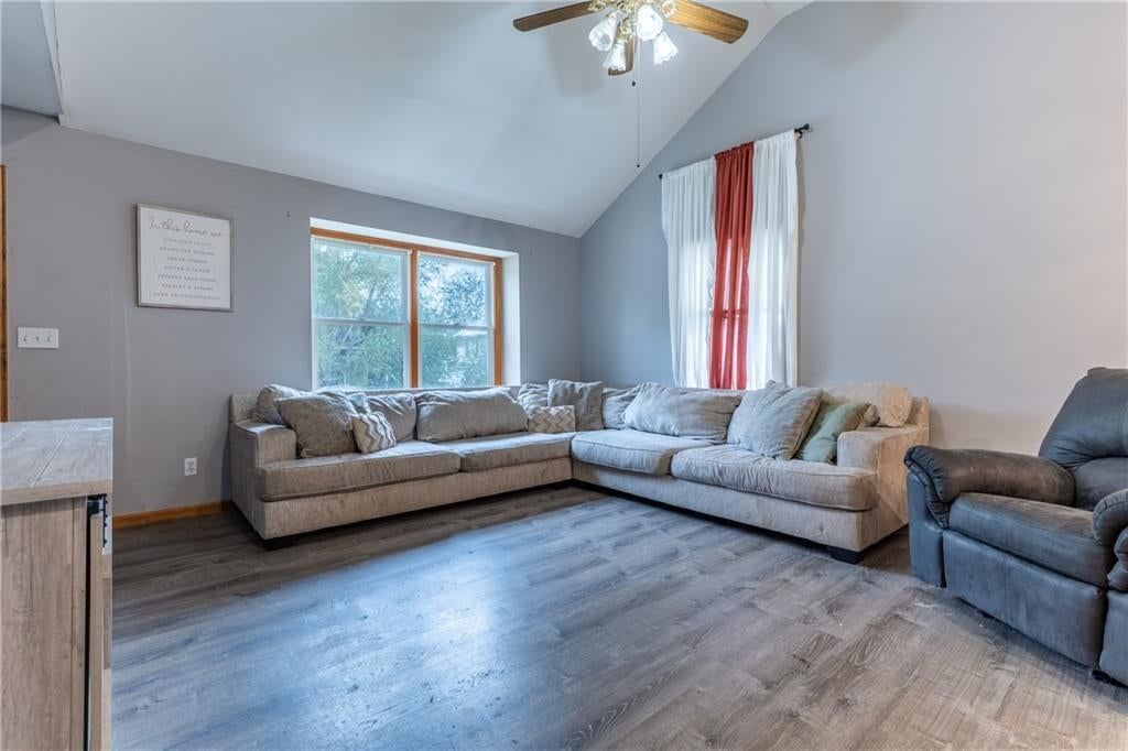 407 W Peoria Street — photo 12