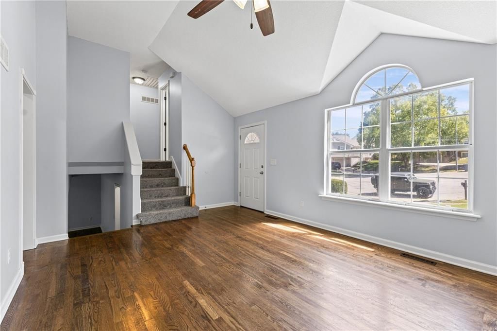 Photo 6 of 39, 1117 Meadowlark Lane, Liberty, MO 64068