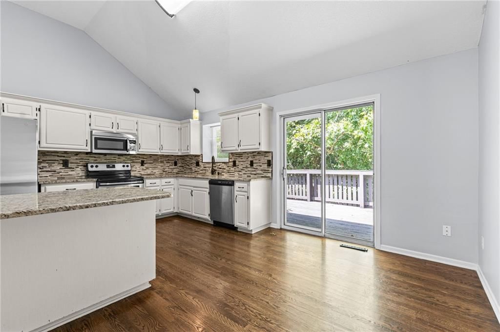 Photo 7 of 39, 1117 Meadowlark Lane, Liberty, MO 64068