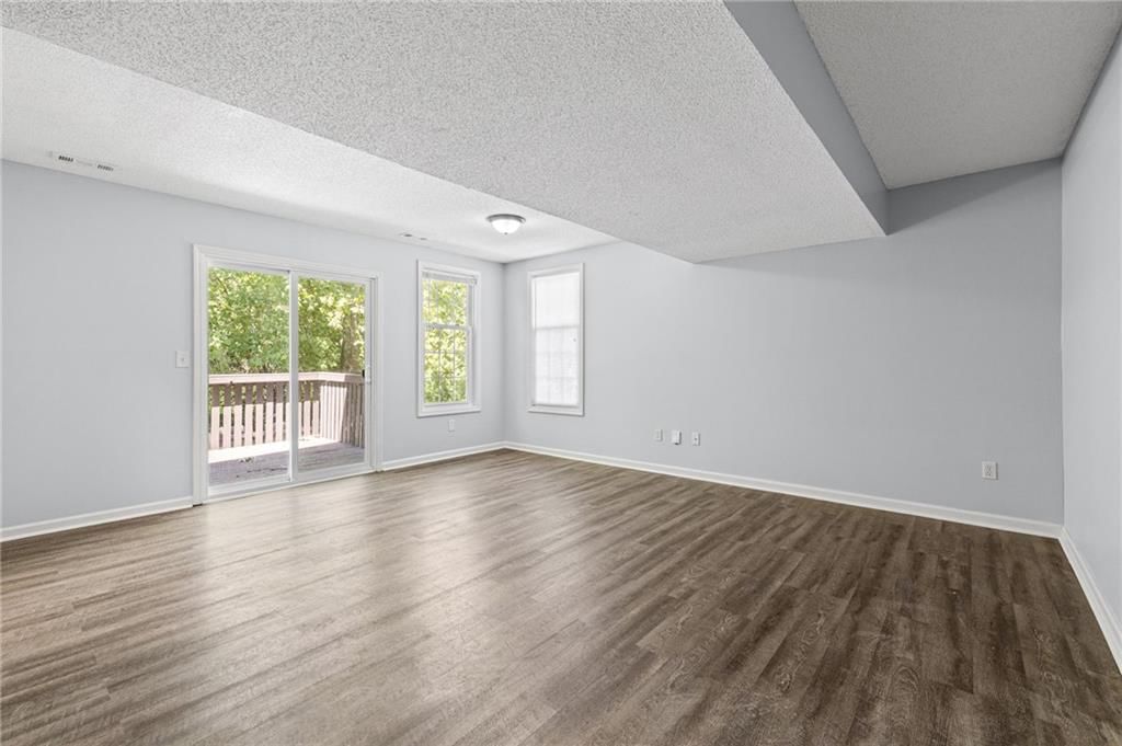 Photo 21 of 39, 1117 Meadowlark Lane, Liberty, MO 64068