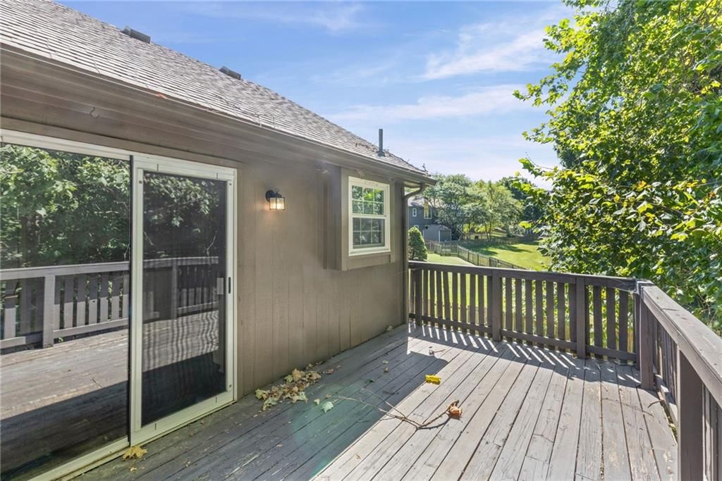 Fenced yard at 1117 Meadowlark Lane, Liberty, MO 64068