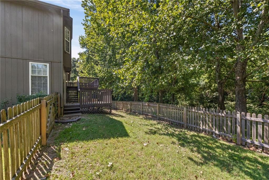 Photo 30 of 39 - 1117 Meadowlark Lane, Liberty, MO 64068
