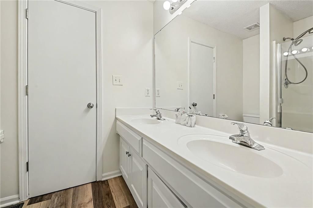 11010 N Booth Avenue — photo 12