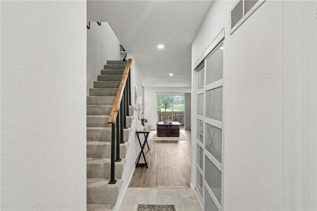 6924 NW Chapel Woods Lane — photo 7