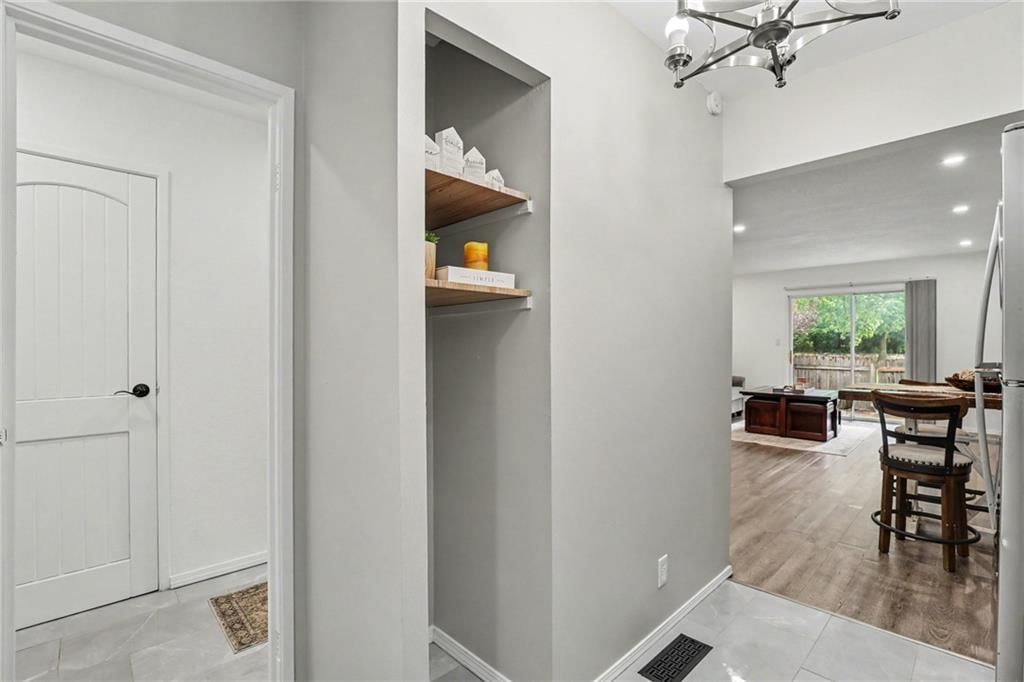 6924 NW Chapel Woods Lane — photo 8