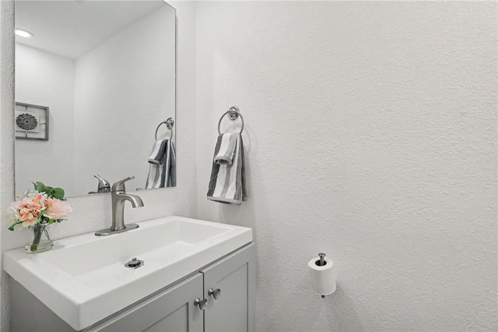 6924 NW Chapel Woods Lane — photo 14