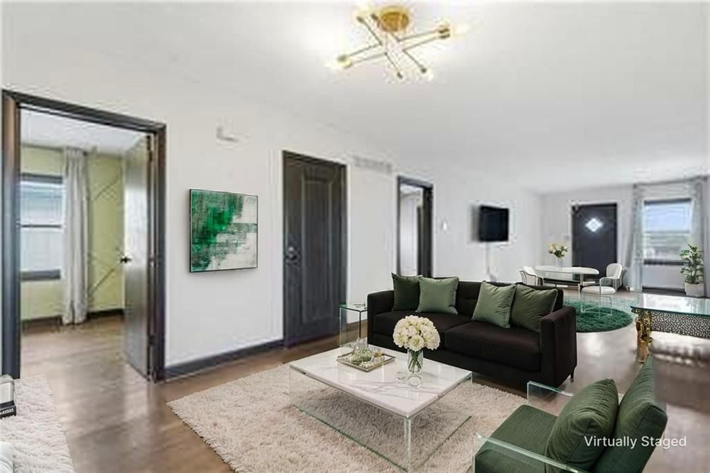 1811 Pendleton Avenue, Kansas City, MO: listing photo 3