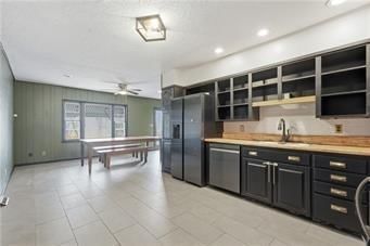 Photo 10 of 40 - 1811 Pendleton Avenue, Kansas City, MO 64124