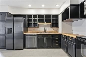 Photo 11 of 40 - 1811 Pendleton Avenue, Kansas City, MO 64124