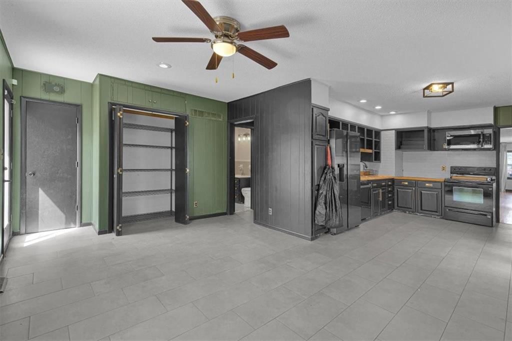 Photo 26 of 40 - 1811 Pendleton Avenue, Kansas City, MO 64124