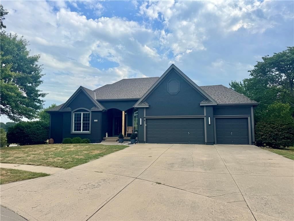509 Peach Tree Circle — photo 1