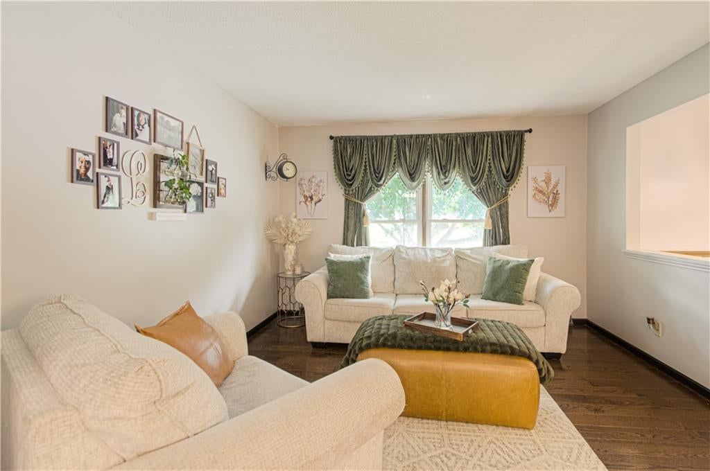 912 Canterbury Lane — photo 5