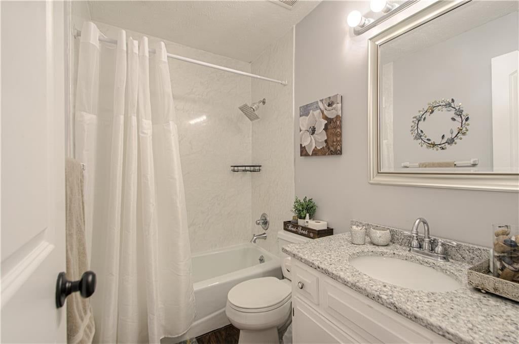 912 Canterbury Lane — photo 12