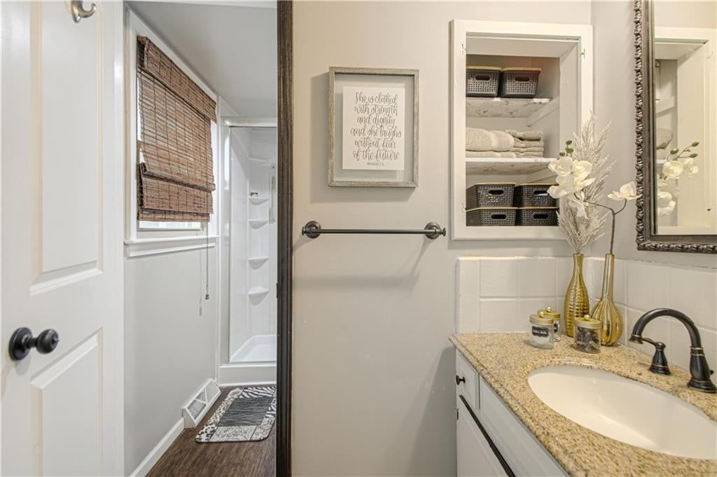 912 Canterbury Lane — photo 16