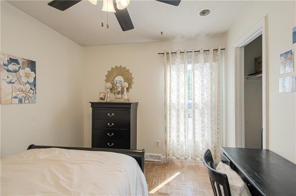 912 Canterbury Lane — photo 19