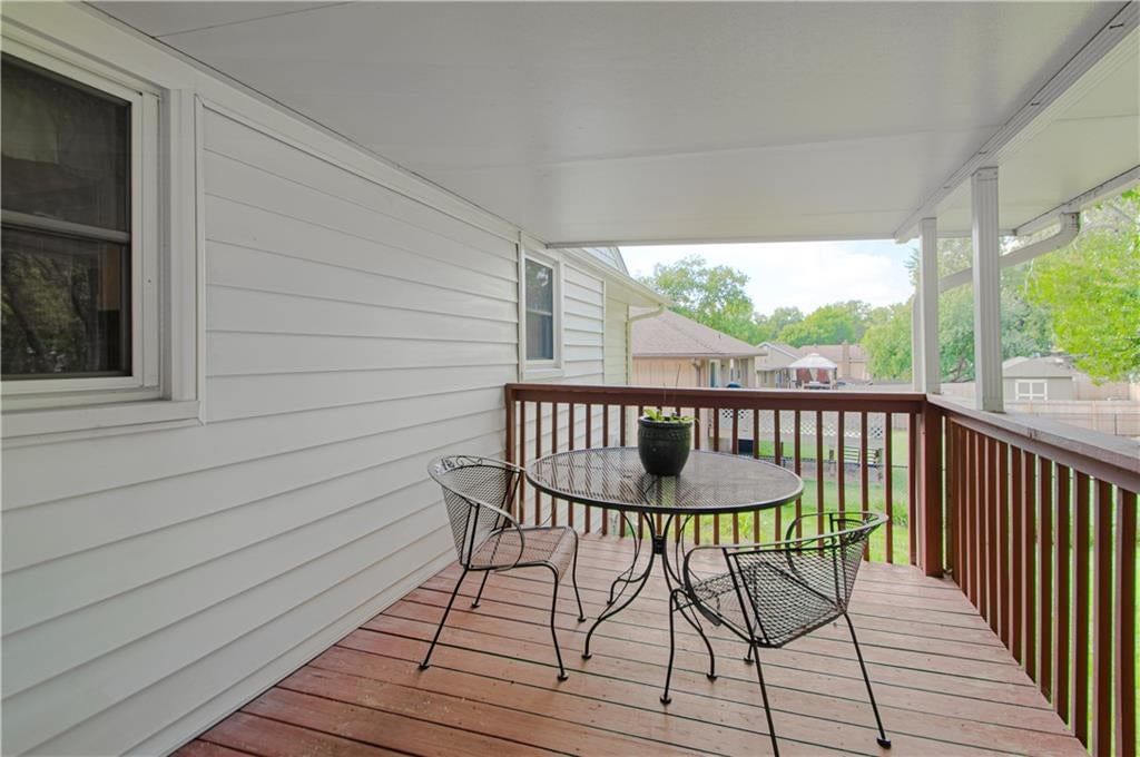 912 Canterbury Lane — photo 27